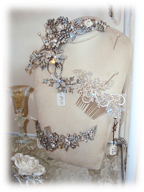 Elizabeth's Bridal Manor wedding accessories 1 - - Photo by Detroit Wedding Day