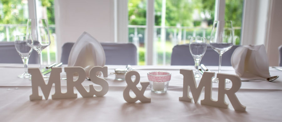 Mr and Mrs sign - Local Wedding Spending Trends, Detroit Wedding Day