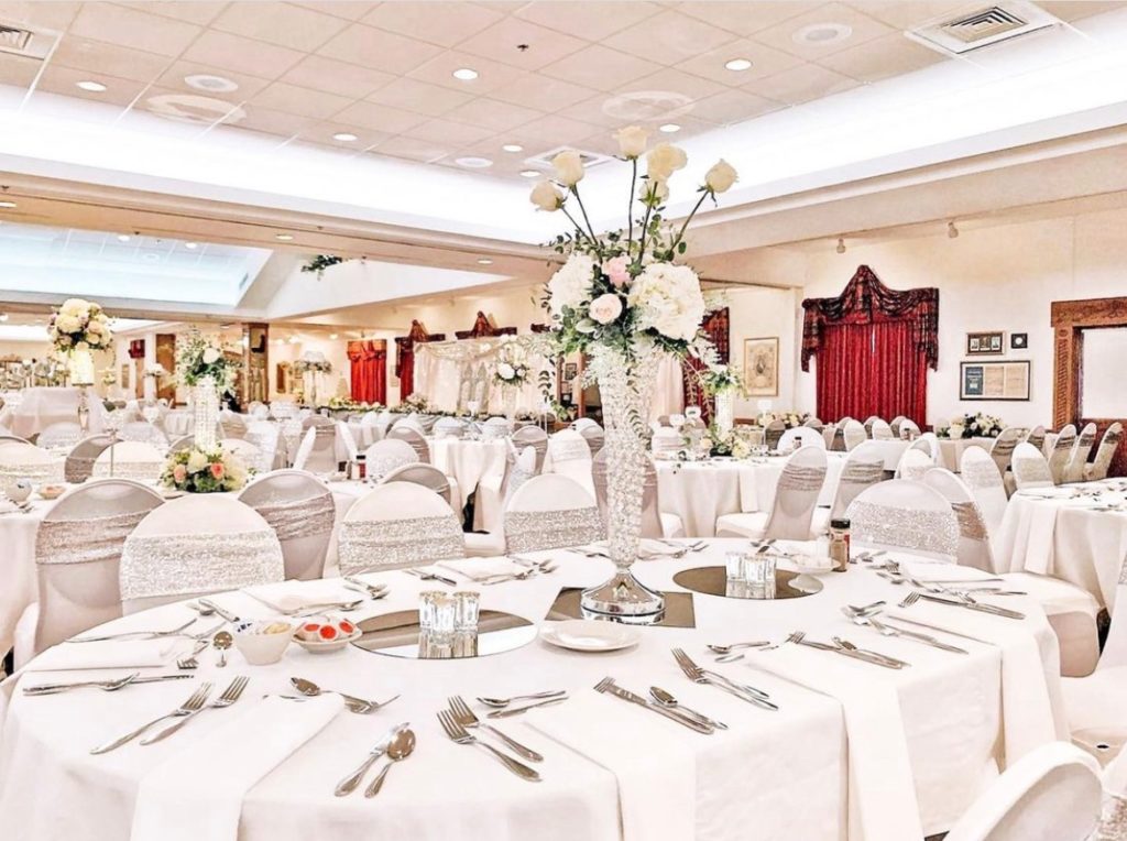 Wedding reception table display at Bavarian Inn Lodge 